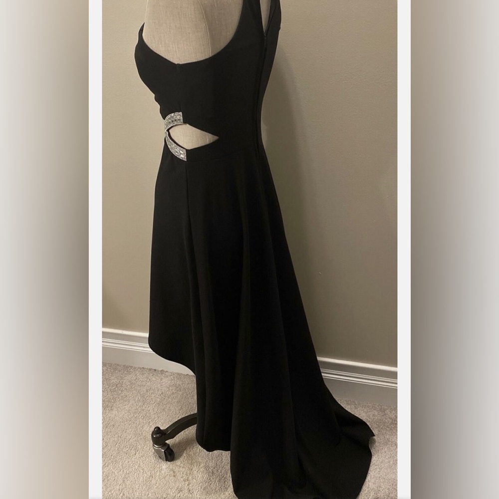 Prom Dress - Picture 2 of 4